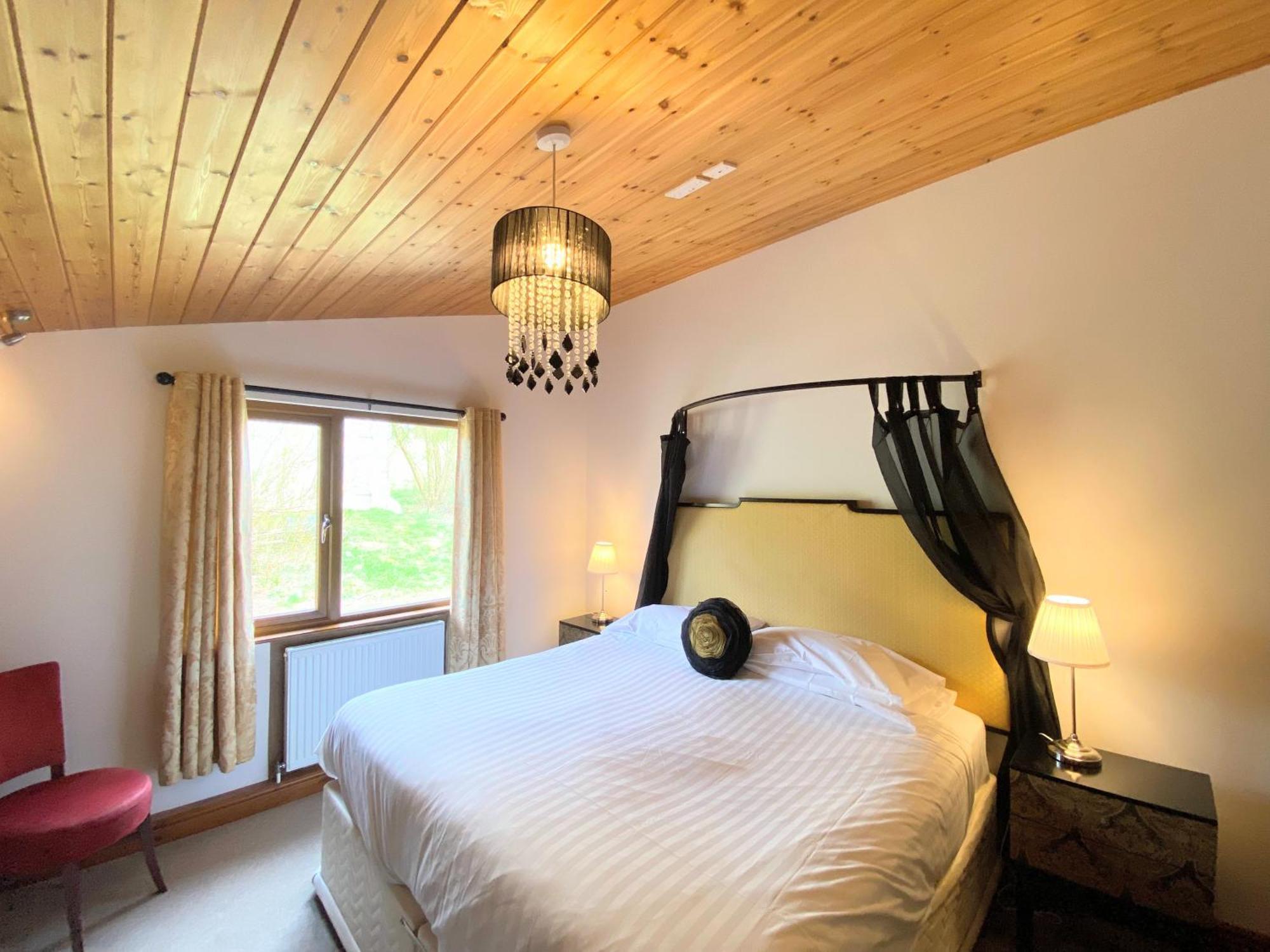 Torridon 12 With Private Hot Tub - Fife - Loch Leven - Lomond Hills Villa Kelty Exteriör bild