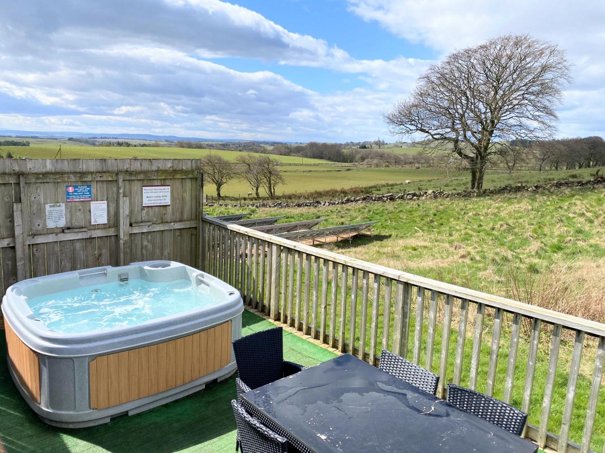 Torridon 12 With Private Hot Tub - Fife - Loch Leven - Lomond Hills Villa Kelty Exteriör bild