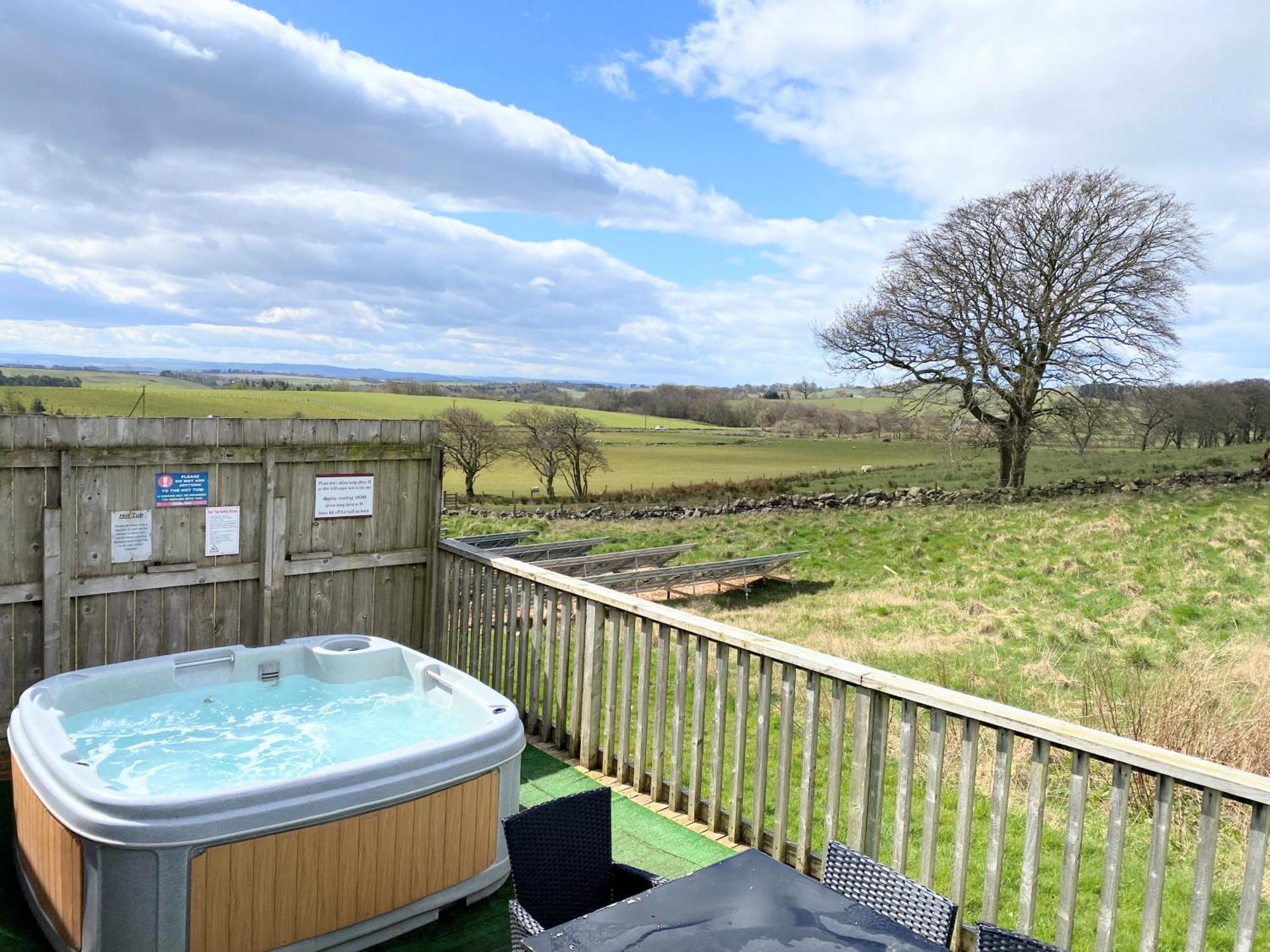 Torridon 12 With Private Hot Tub - Fife - Loch Leven - Lomond Hills Villa Kelty Exteriör bild