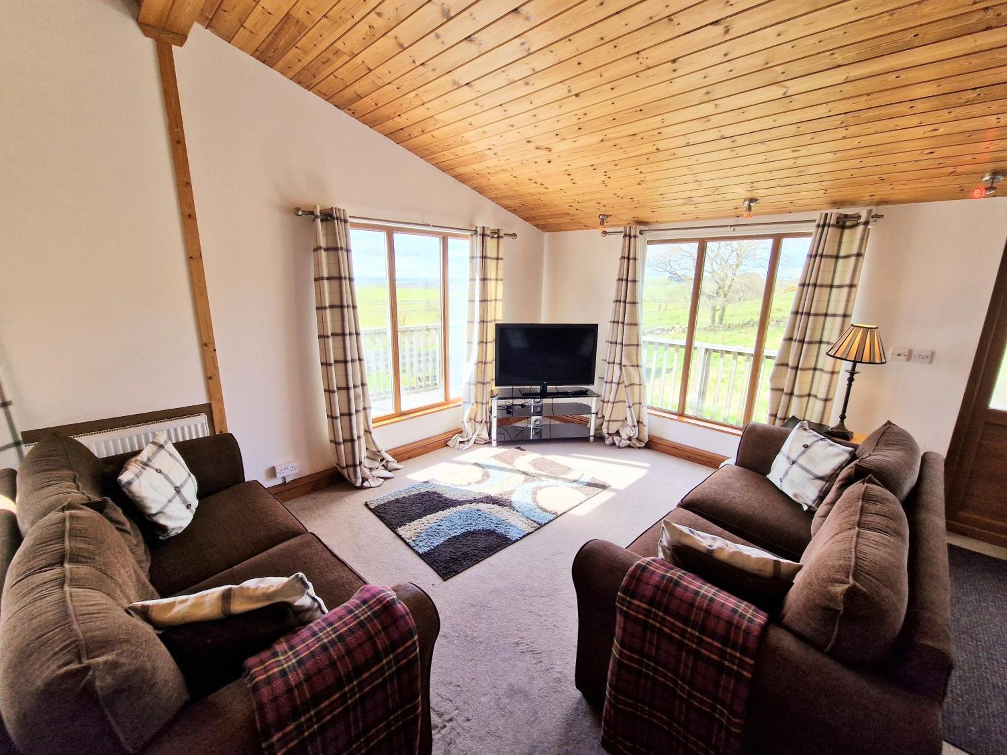 Torridon 12 With Private Hot Tub - Fife - Loch Leven - Lomond Hills Villa Kelty Exteriör bild