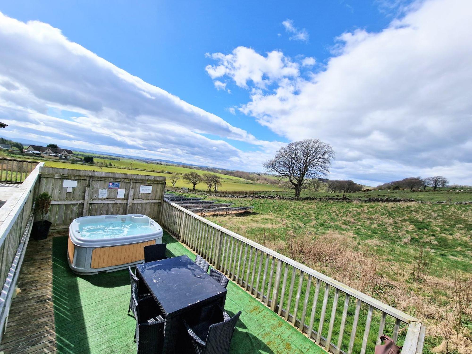 Torridon 12 With Private Hot Tub - Fife - Loch Leven - Lomond Hills Villa Kelty Exteriör bild