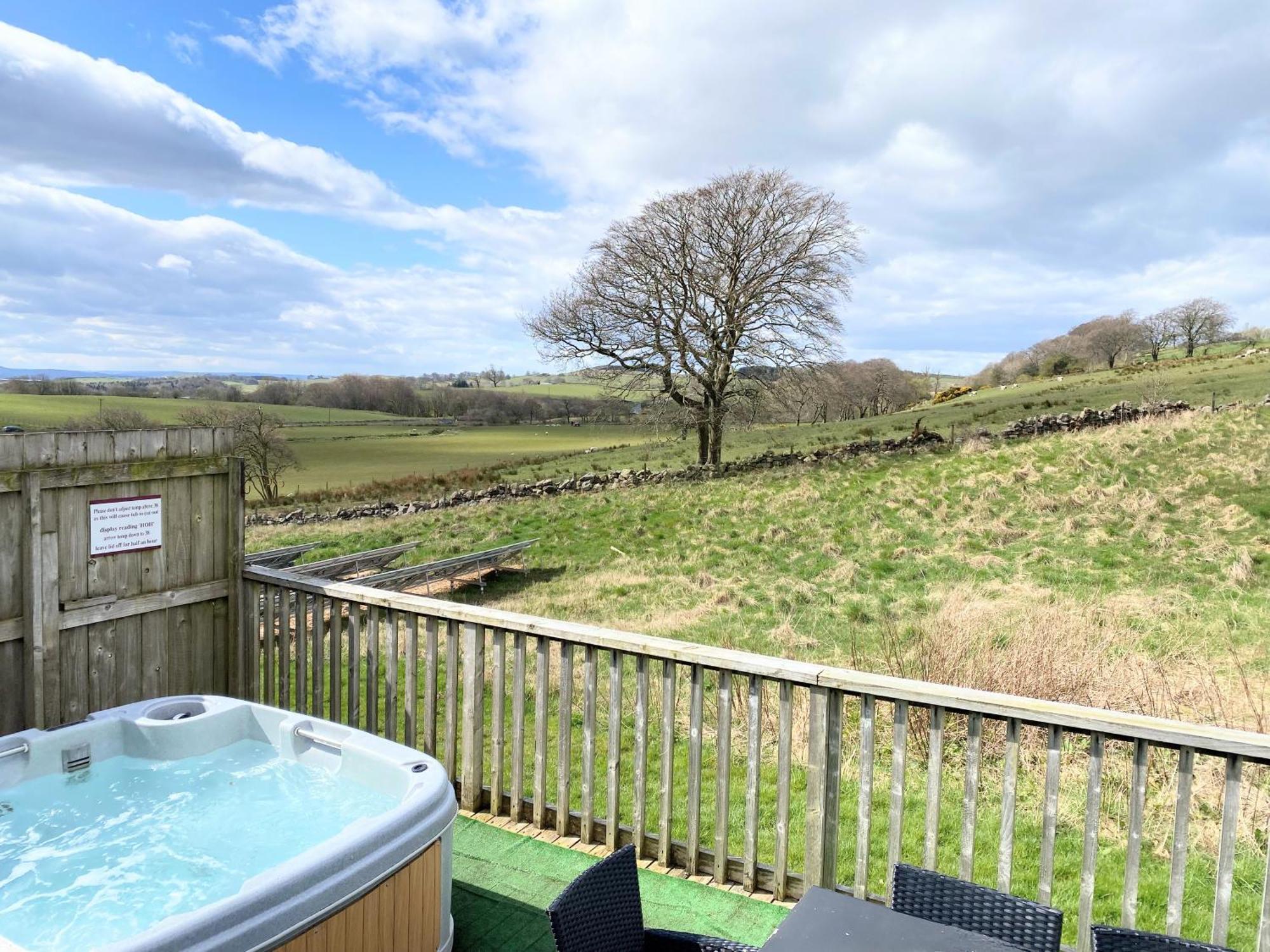 Torridon 12 With Private Hot Tub - Fife - Loch Leven - Lomond Hills Villa Kelty Exteriör bild